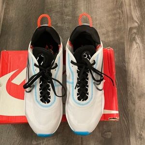 Nike W Air Max 2090